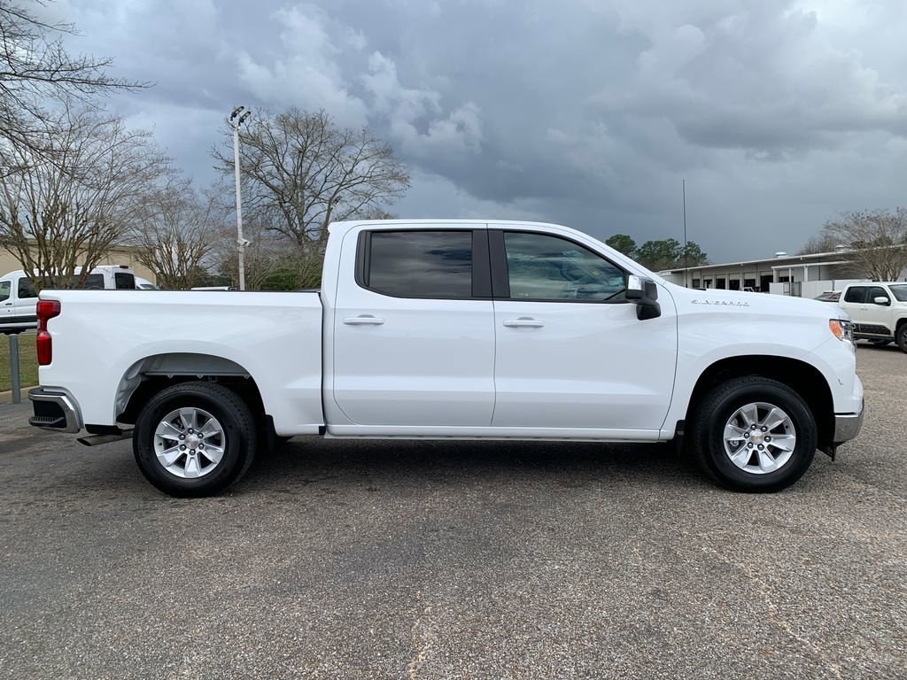 Used 2025 Chevrolet Silverado 1500 LT RWD image 3