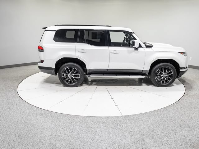 Used 2025 Lexus GX 550 w/ Accessory Package (Z1) AWD/4WD image 9