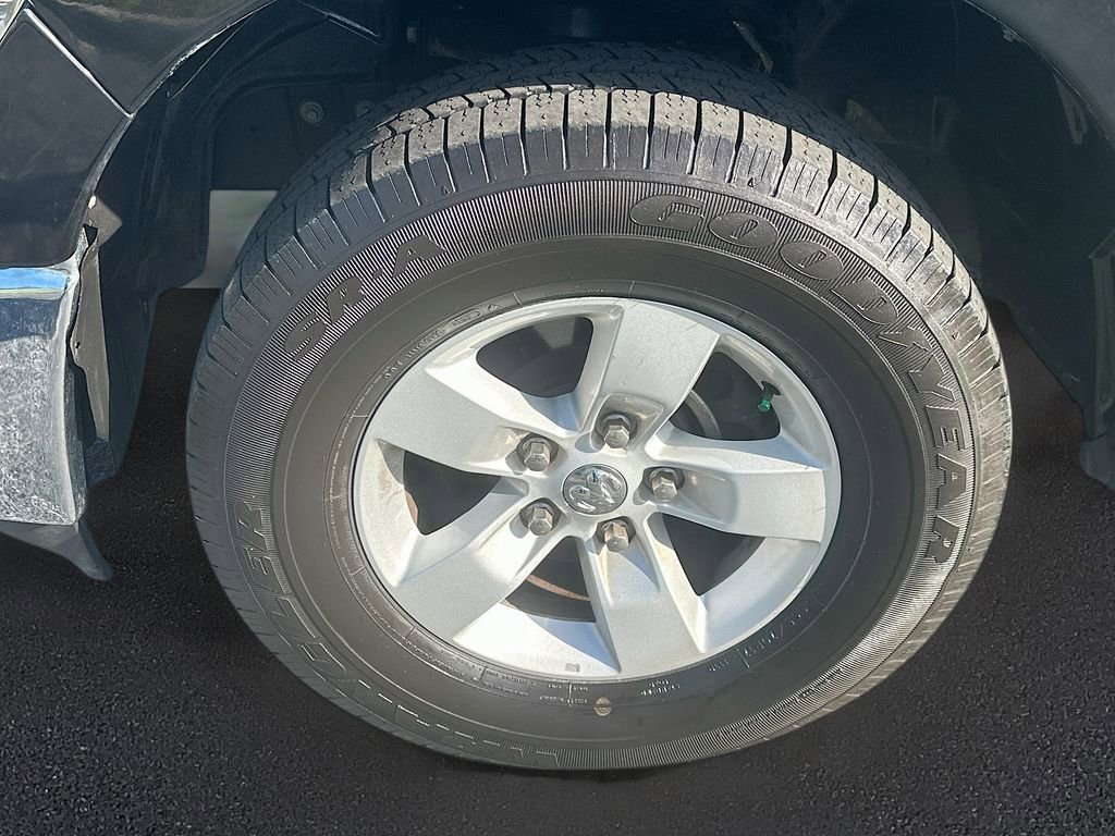 Used 2023 RAM 1500 Classic SLT w/ Trailer & Traction Group image 36