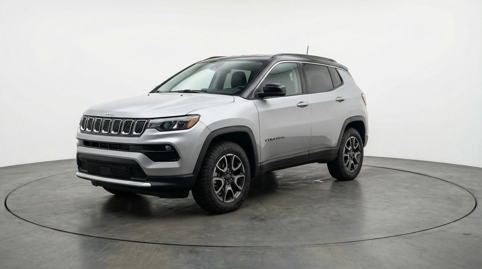 Used 2025 Jeep Compass Trailhawk image 3