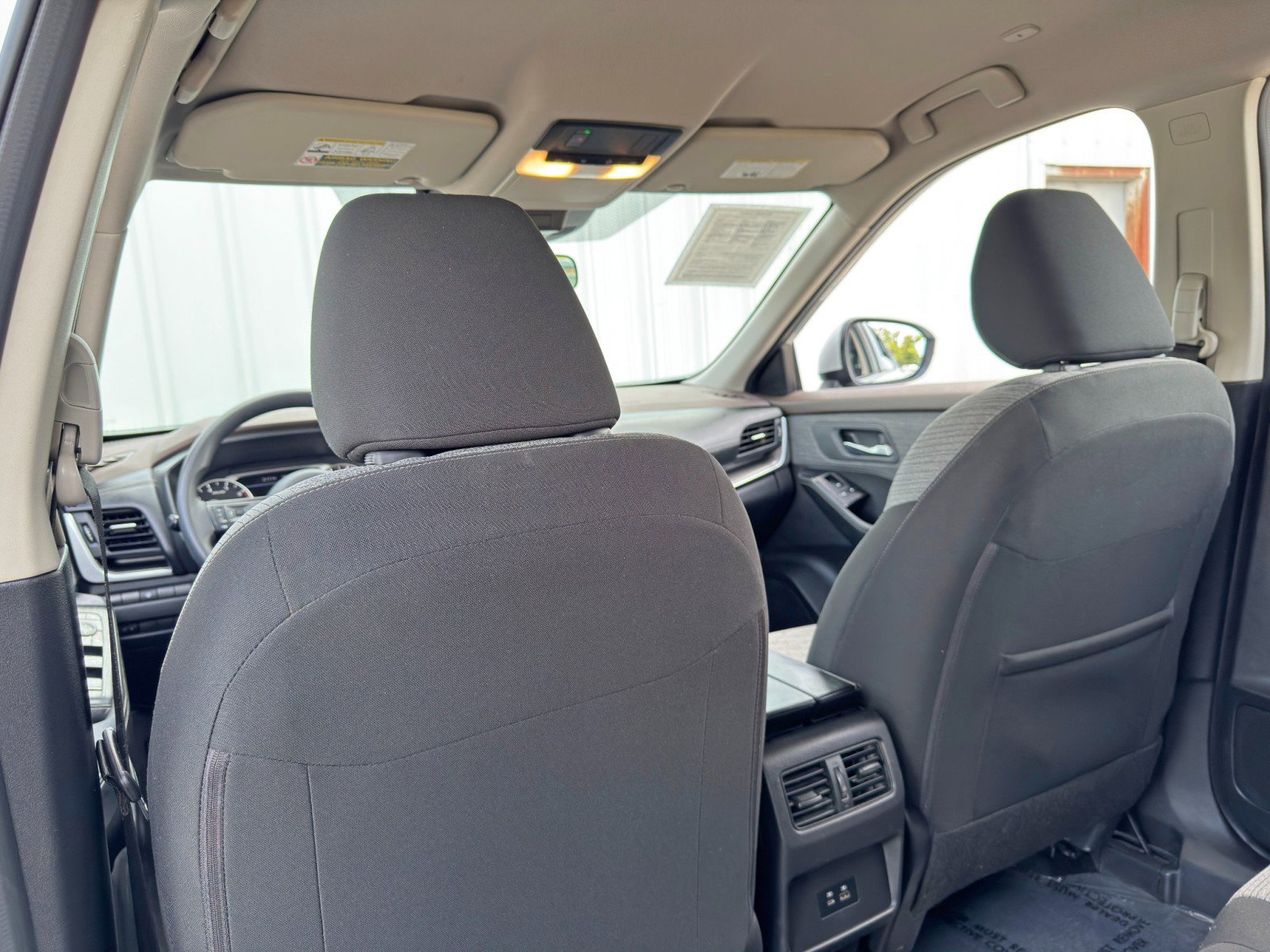 Used 2023 Nissan Rogue SV image 31