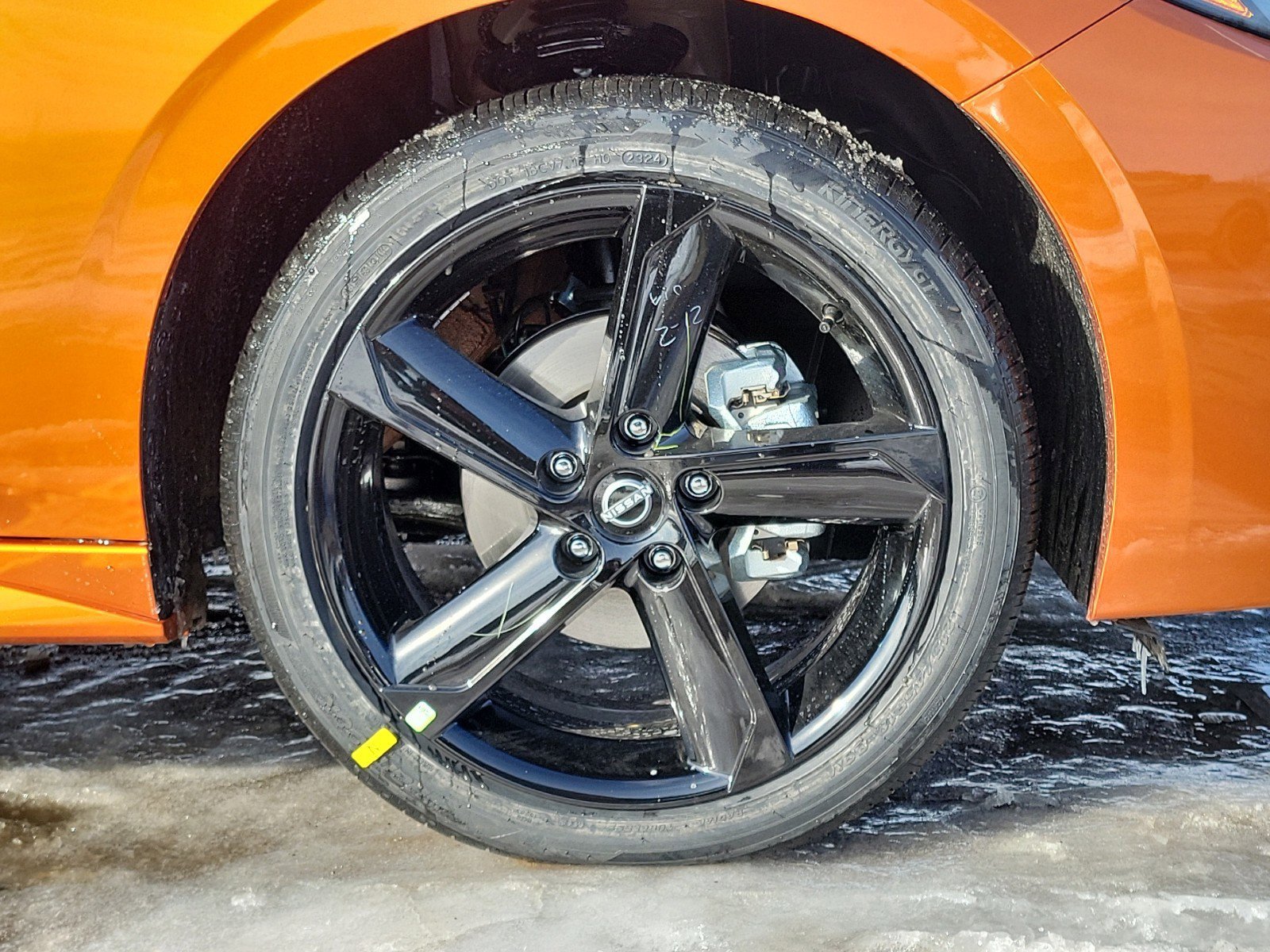 Used 2025 Nissan Sentra SR w/ SR Premium Package image 5