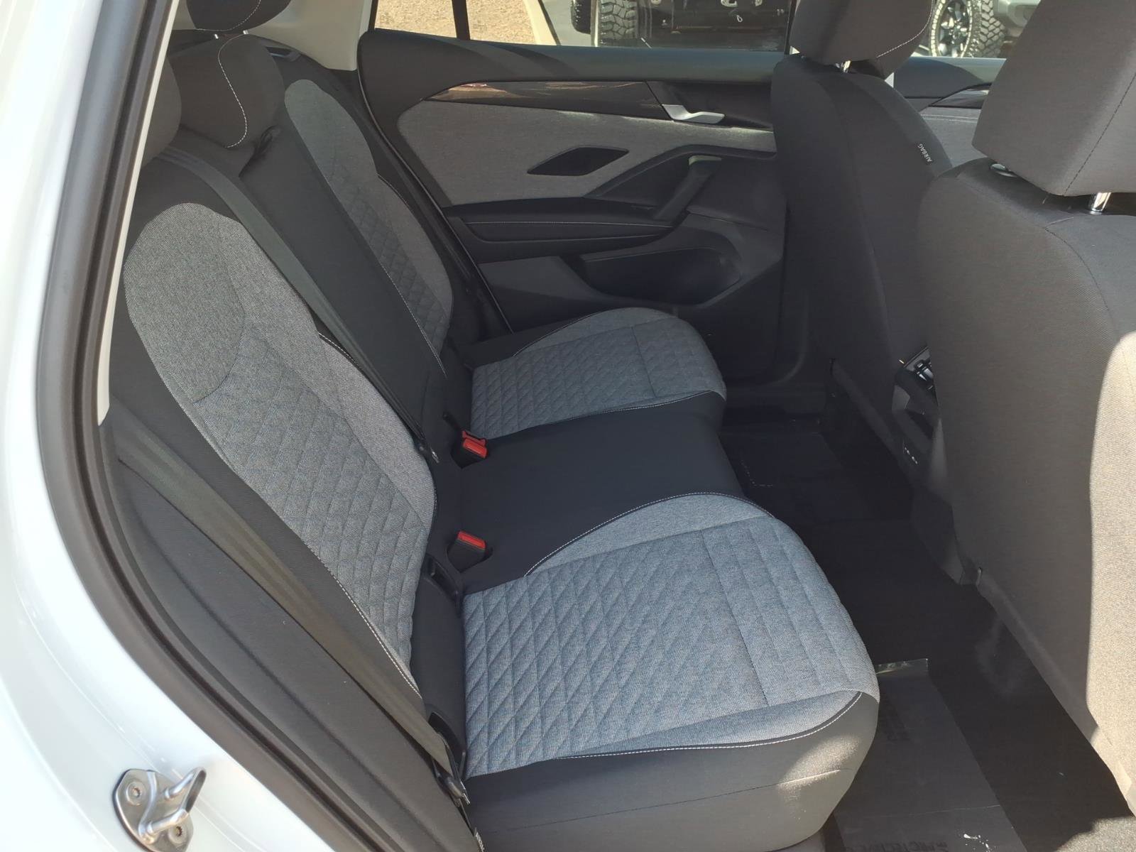 Certified 2025 Volkswagen Tiguan S FWD image 13