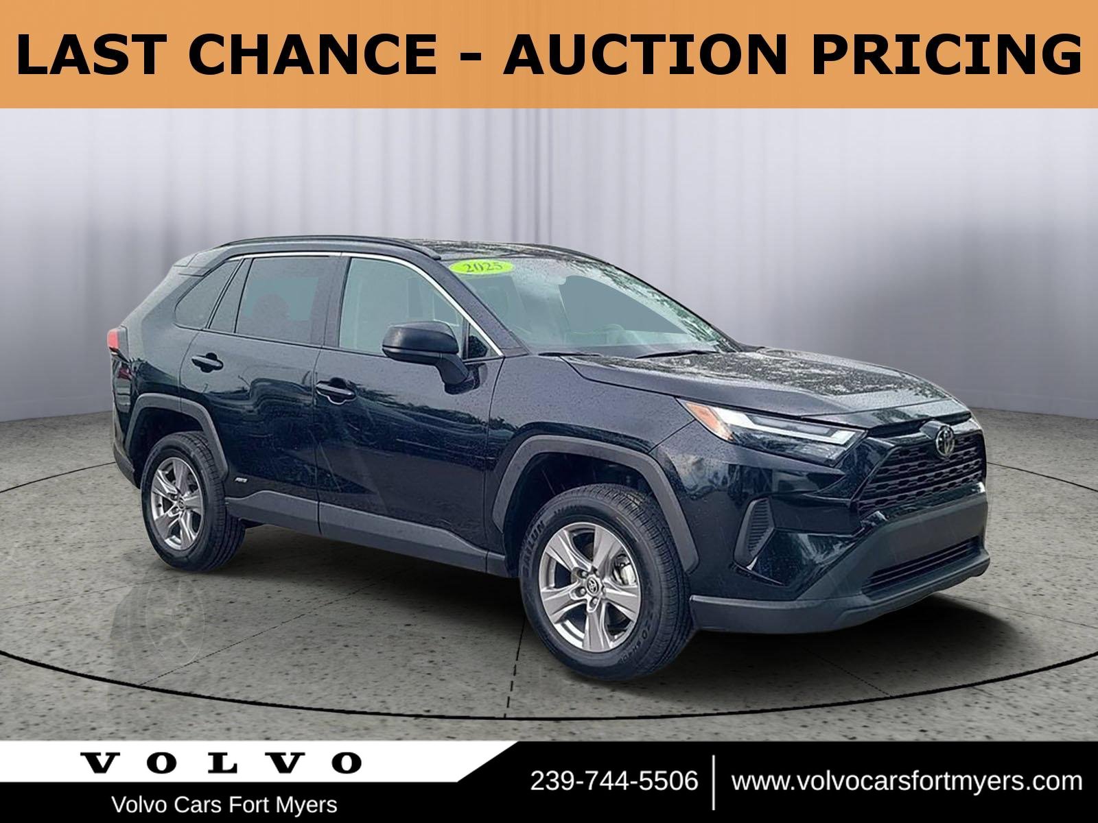 Used 2025 Toyota RAV4 LE AWD/4WD image 1