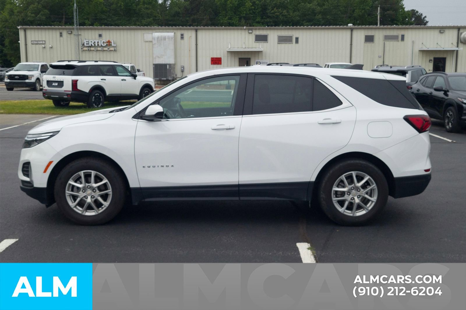 Used 2024 Chevrolet Equinox LT FWD image 12