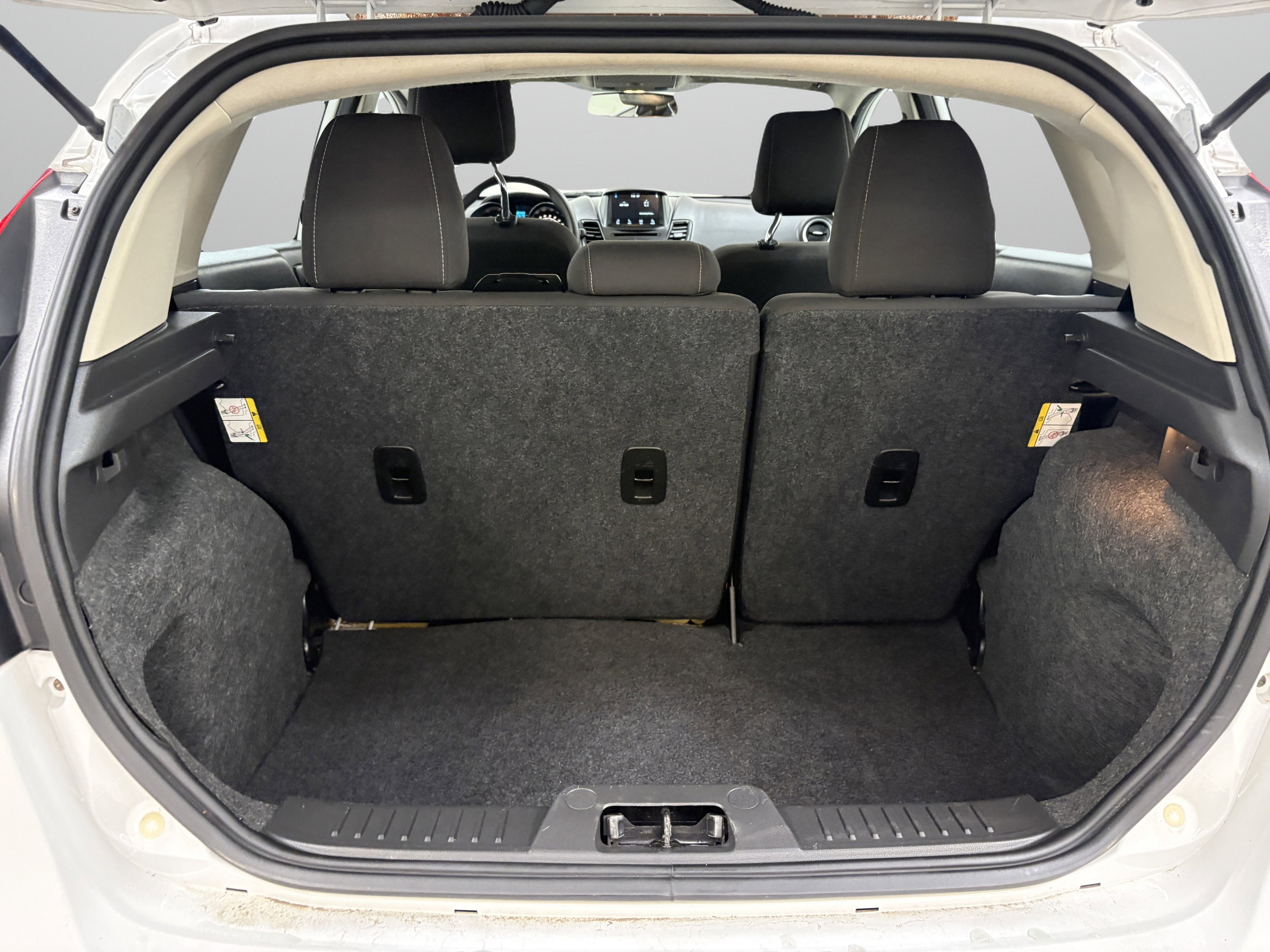 Used 2019 Ford Fiesta SE w/ Equipment Group 201A image 9