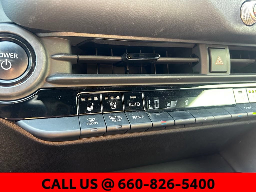 Certified 2025 Toyota Crown Platinum AWD/4WD image 21