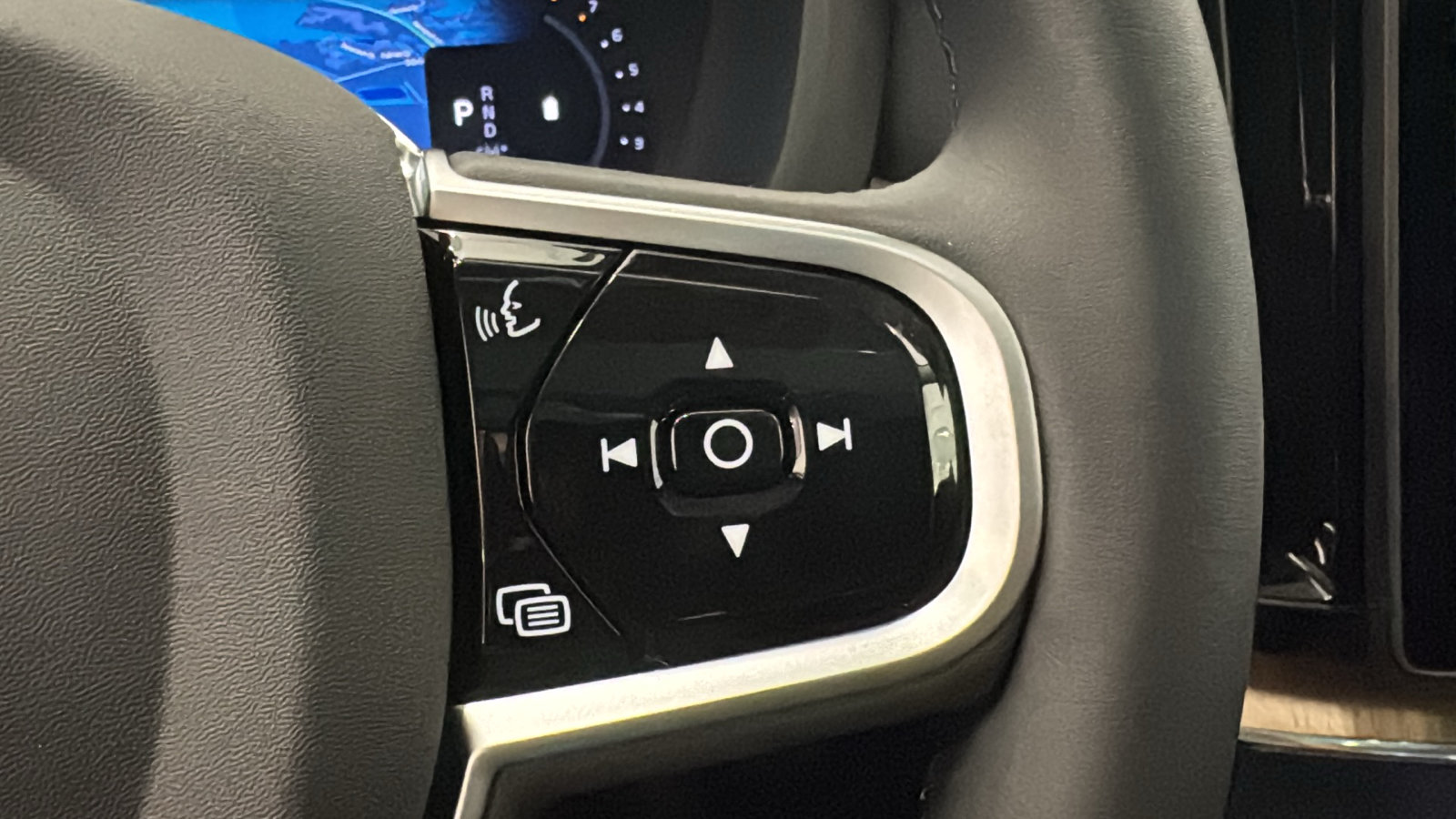 New 2026 Volvo XC60 B5 Plus w/ Climate Package AWD/4WD image 14