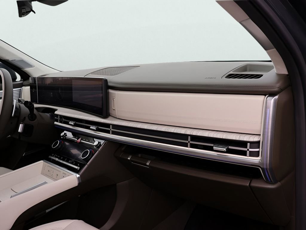 Used 2025 Hyundai Santa Fe Calligraphy AWD/4WD image 10