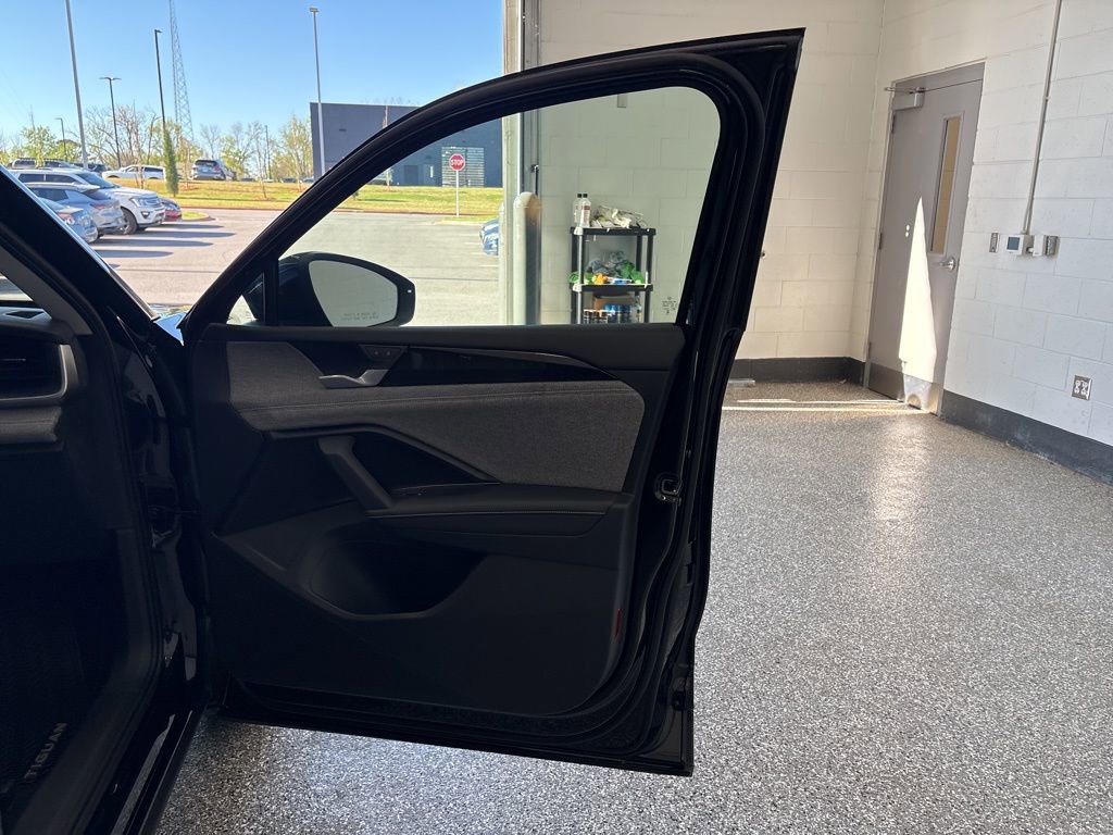 New 2026 Volkswagen Tiguan S FWD image 24