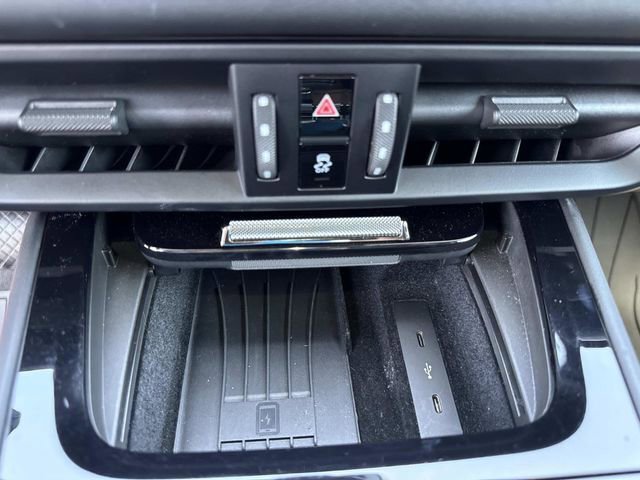 Used 2024 Porsche Cayenne Coupe AWD/4WD image 31