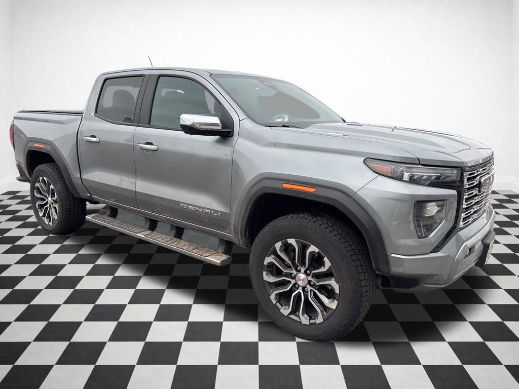 Certified 2024 GMC Canyon Denali image 32