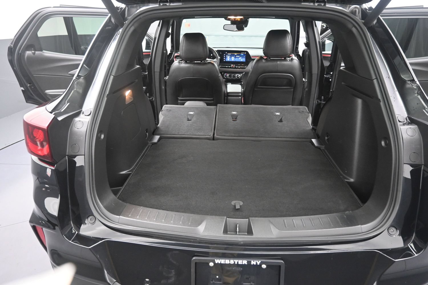 Used 2024 Chevrolet TrailBlazer RS w/ Convenience Package AWD/4WD image 39