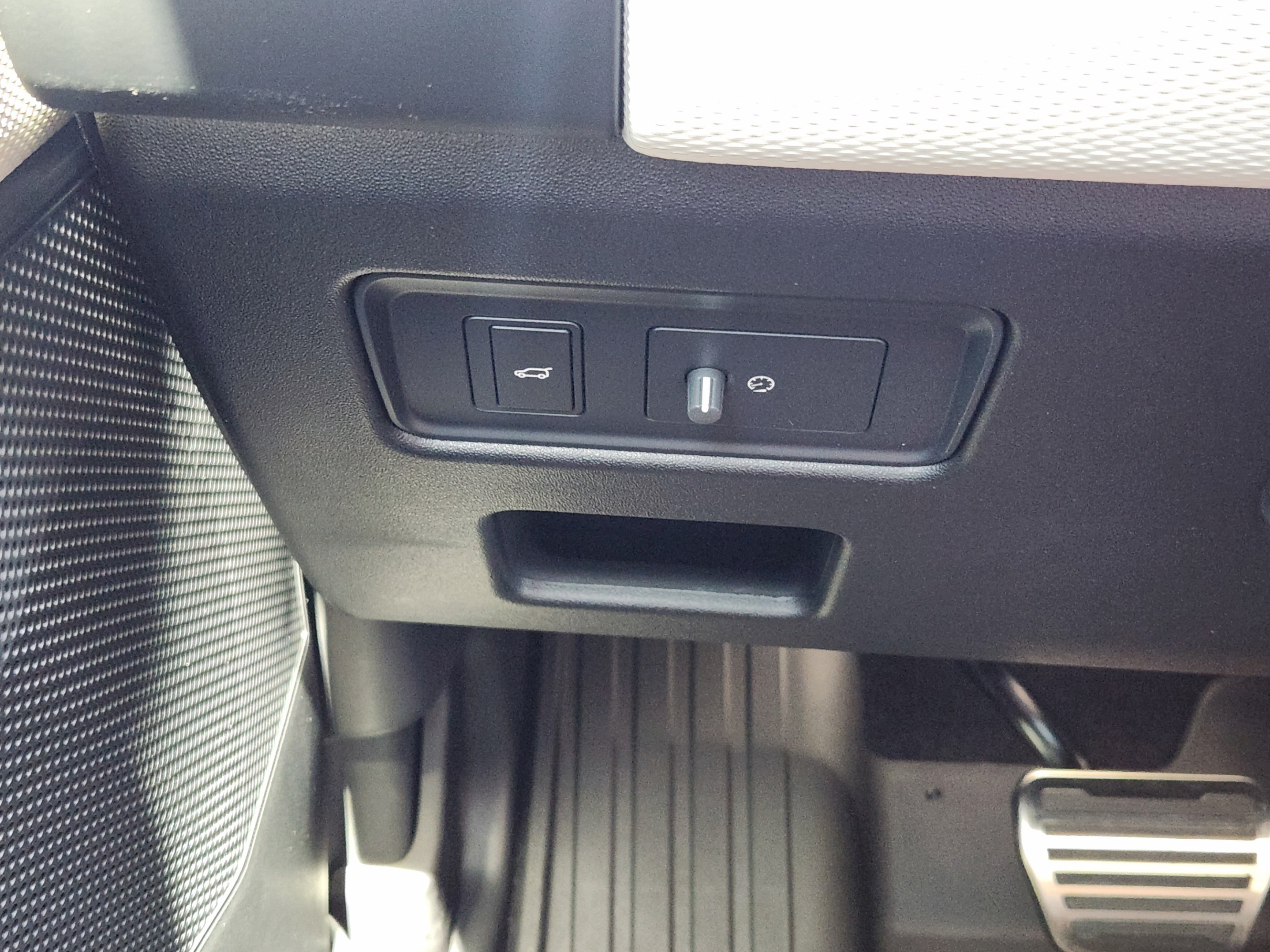 New 2026 Land Rover Discovery Dynamic SE AWD/4WD image 17