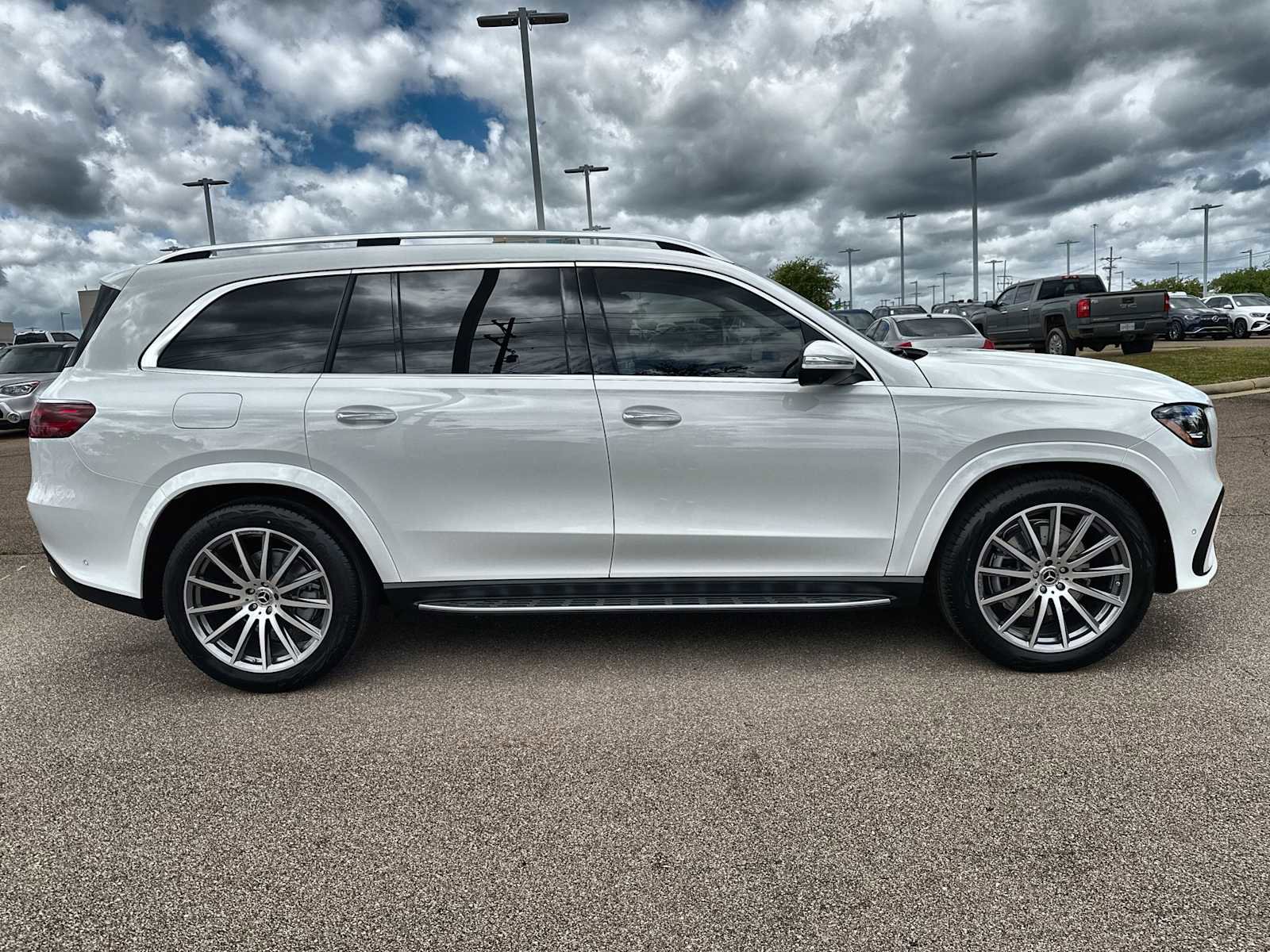 New 2026 Mercedes-Benz GLS 450 4MATIC image 10
