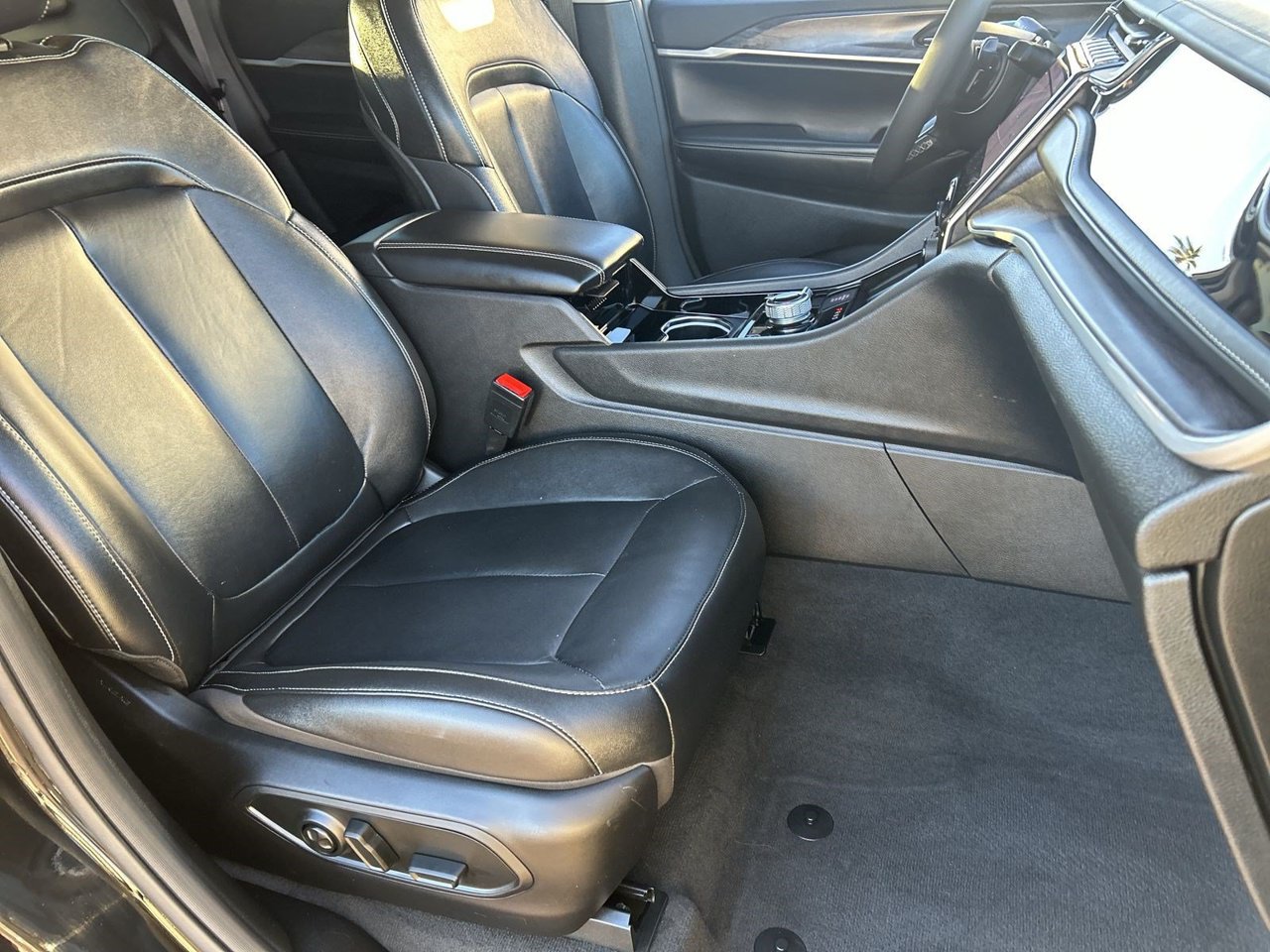 Used 2022 Jeep Grand Cherokee Limited 4xe AWD/4WD image 8