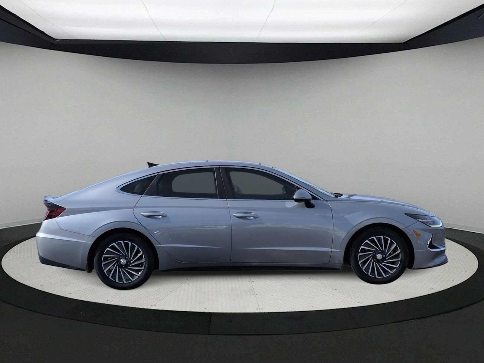 Used 2023 Hyundai Sonata Limited image 9