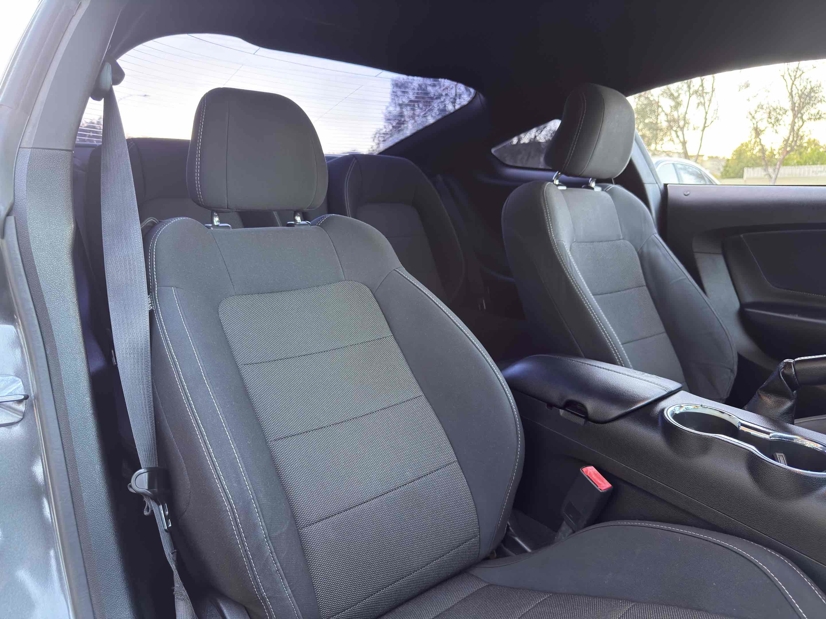 Used 2017 Ford Mustang Coupe RWD image 47