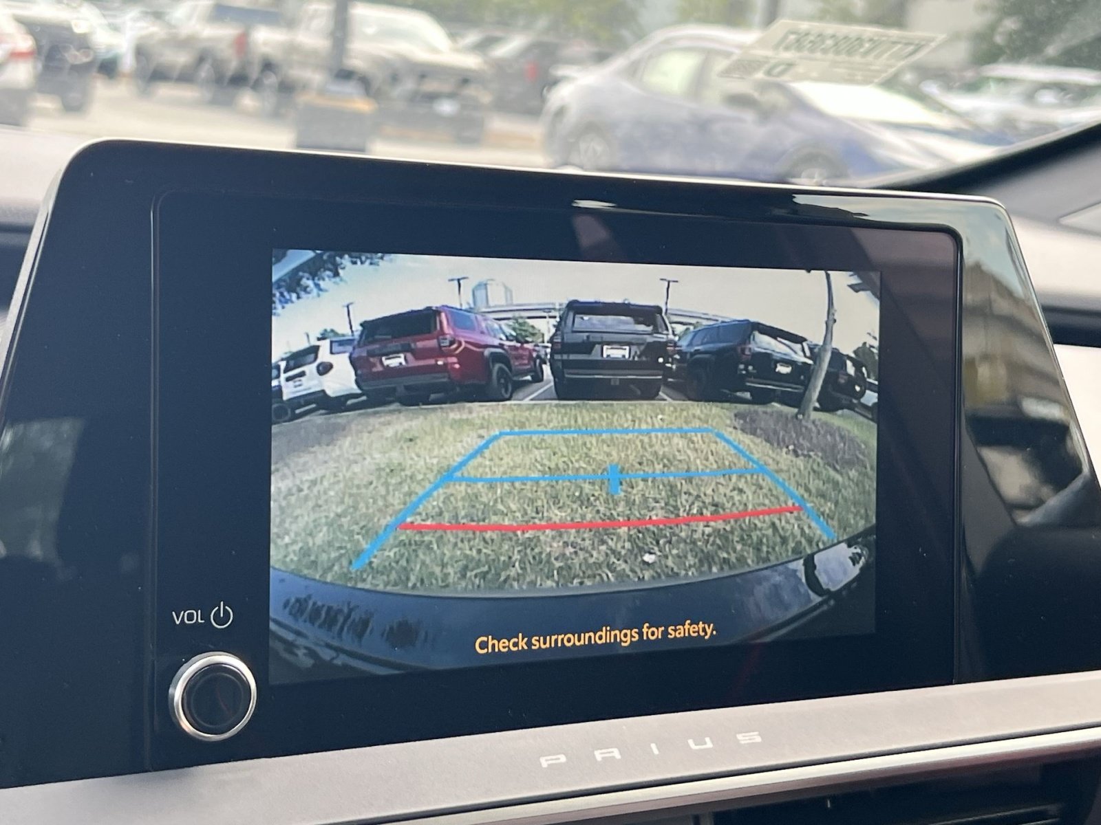 New 2027 Toyota Prius Plug-In Hybrid FWD image 14