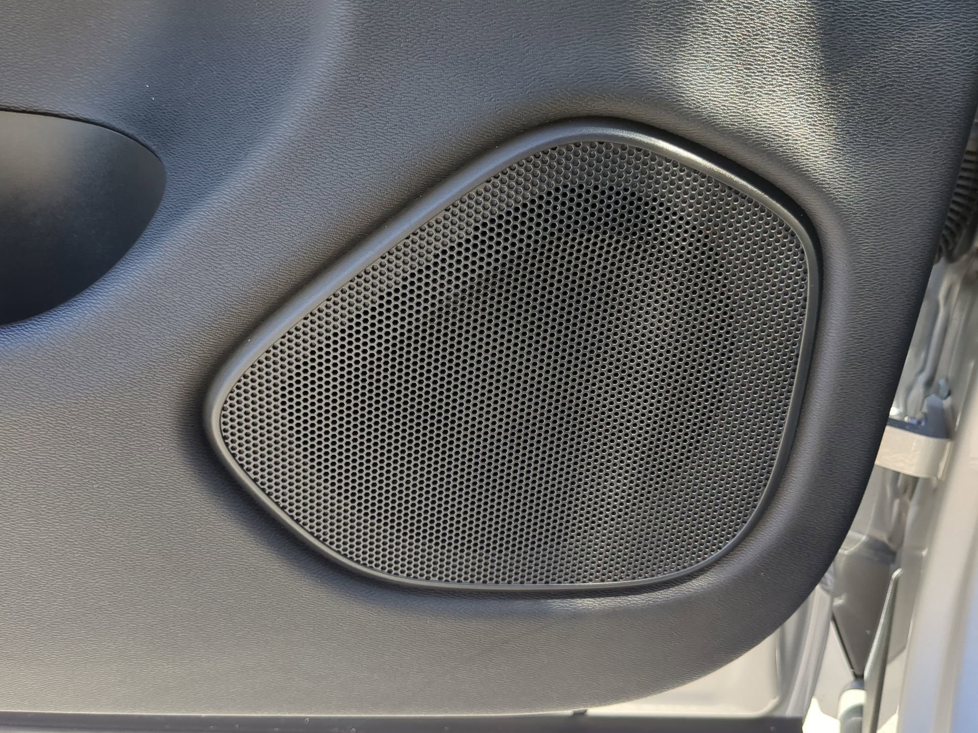 Used 2025 Volvo XC60 B5 Plus image 48