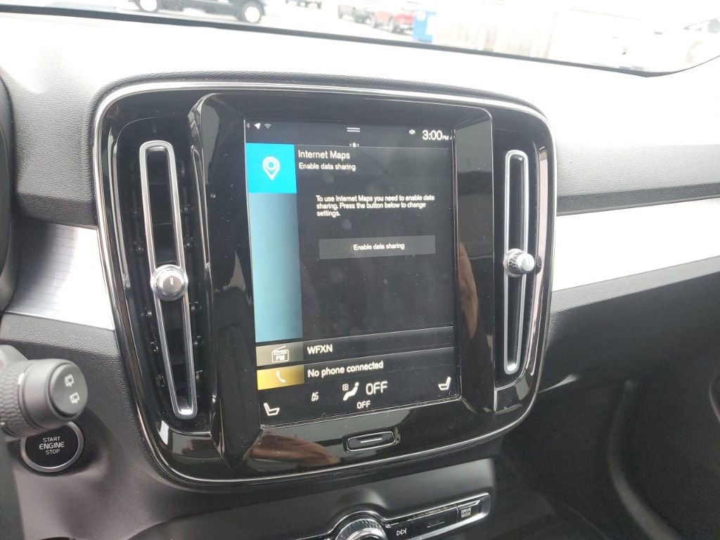 Used 2021 Volvo XC40 T5 Momentum w/ Climate Package image 20