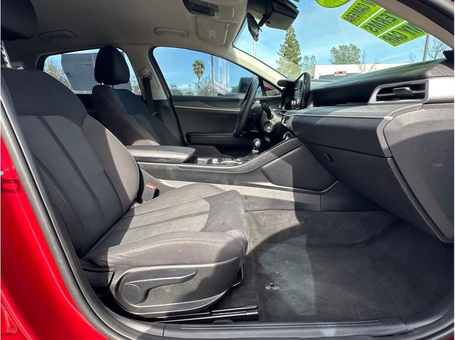 Used 2021 Kia K5 LX image 11