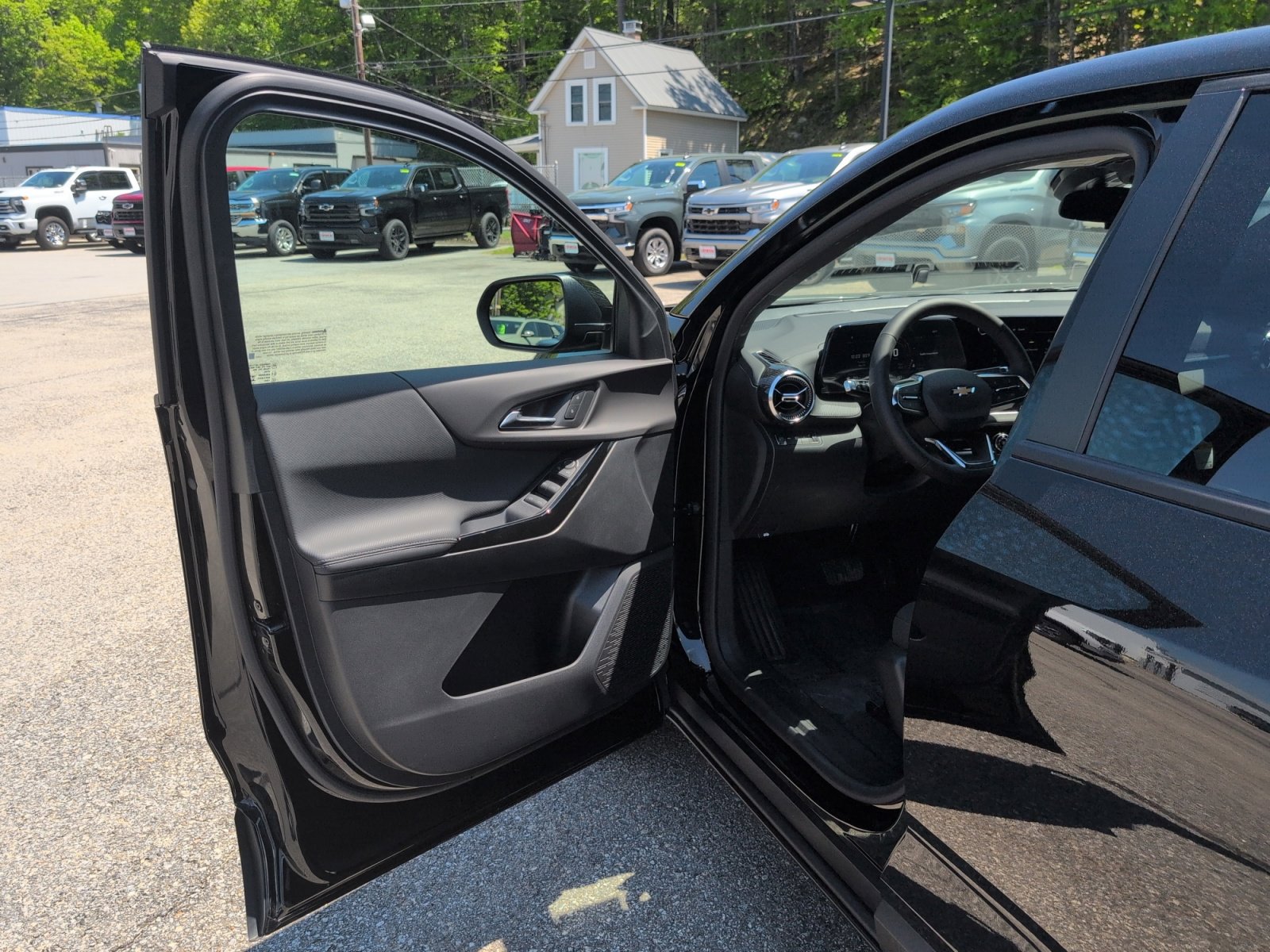 New 2026 Chevrolet Equinox LT AWD/4WD image 23