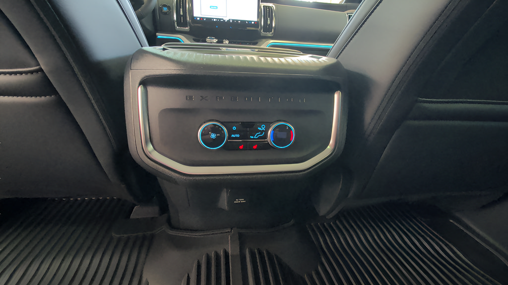 Used 2026 Ford Expedition Tremor AWD/4WD image 31