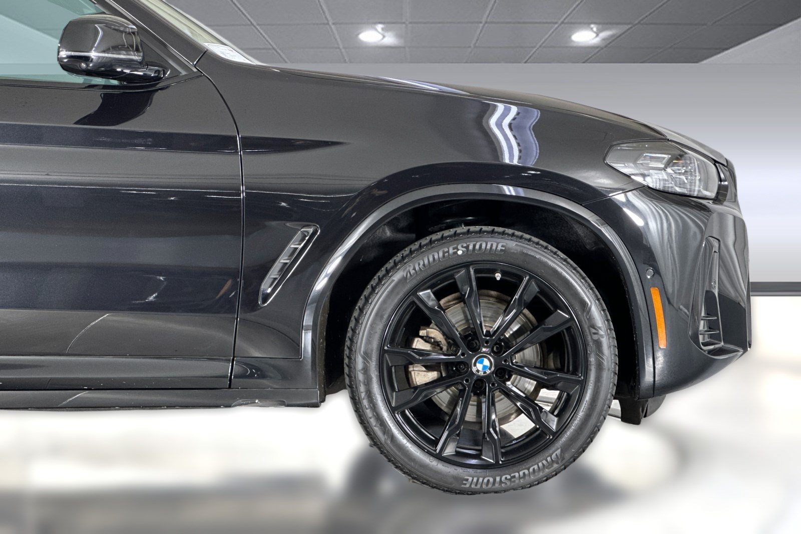 Certified 2024 BMW X3 xDrive30i w/ M Sport Package AWD/4WD image 35