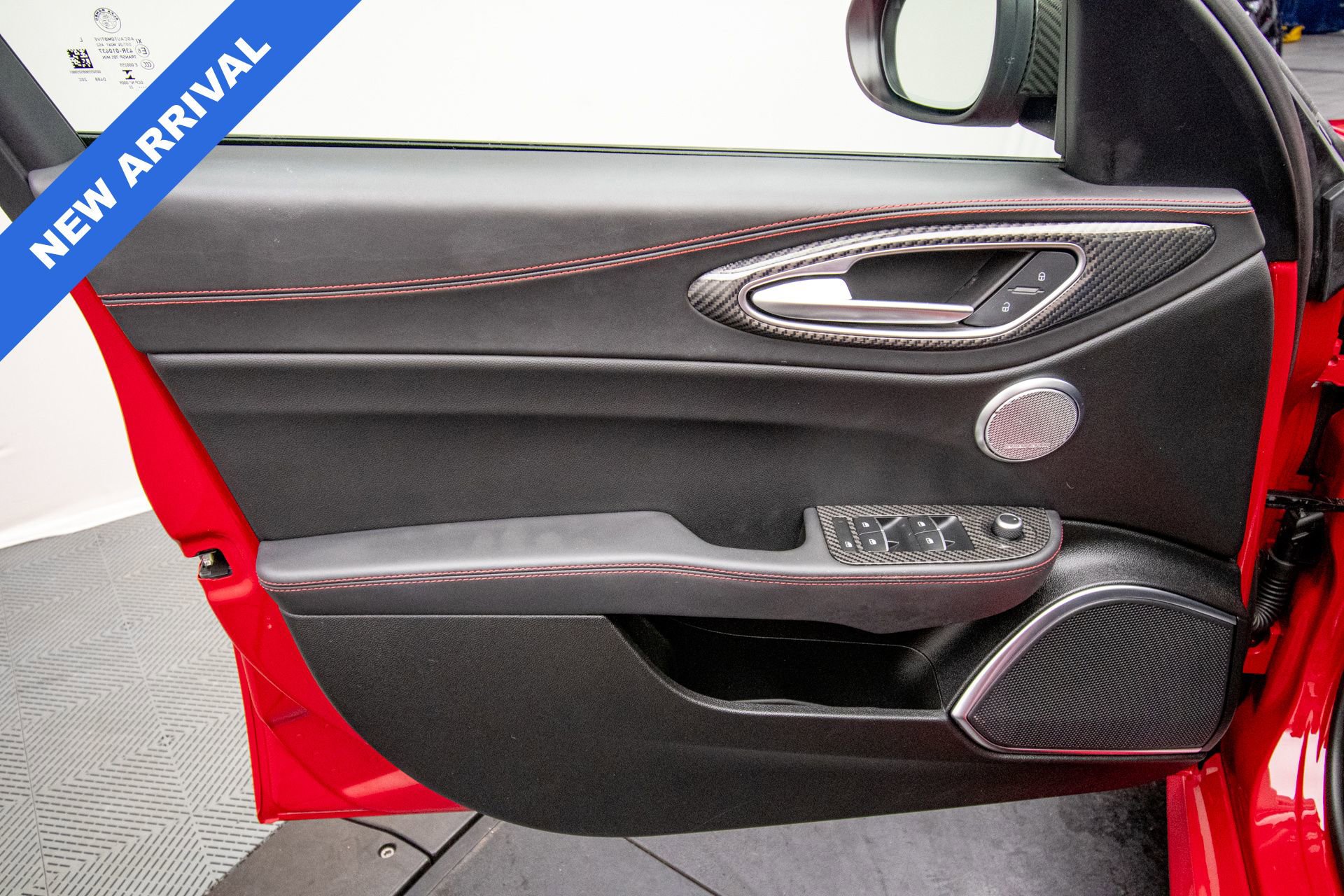 Used 2023 Alfa Romeo Giulia Estrema image 45