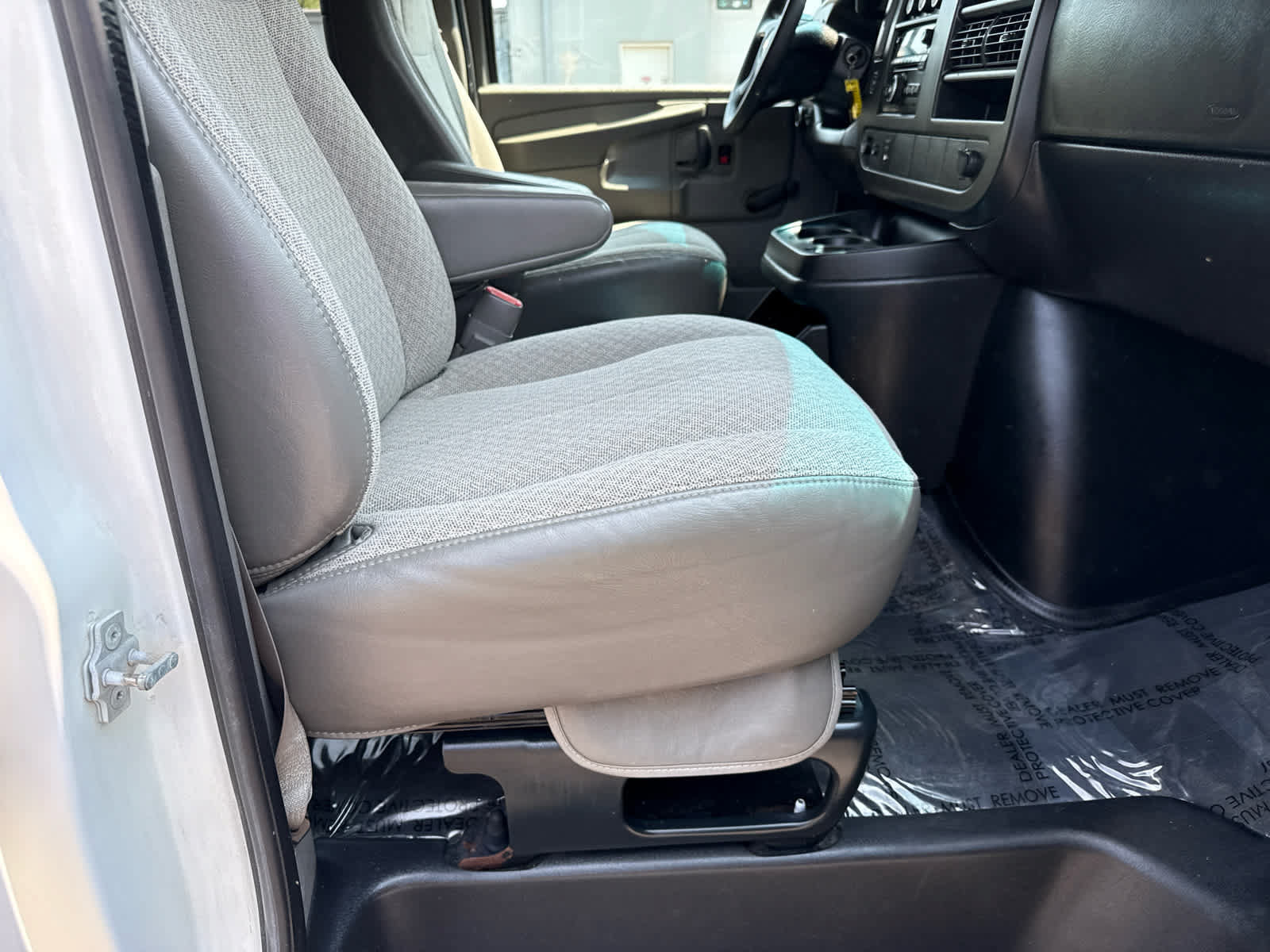 Used 2012 Chevrolet Express 2500 LS RWD image 12