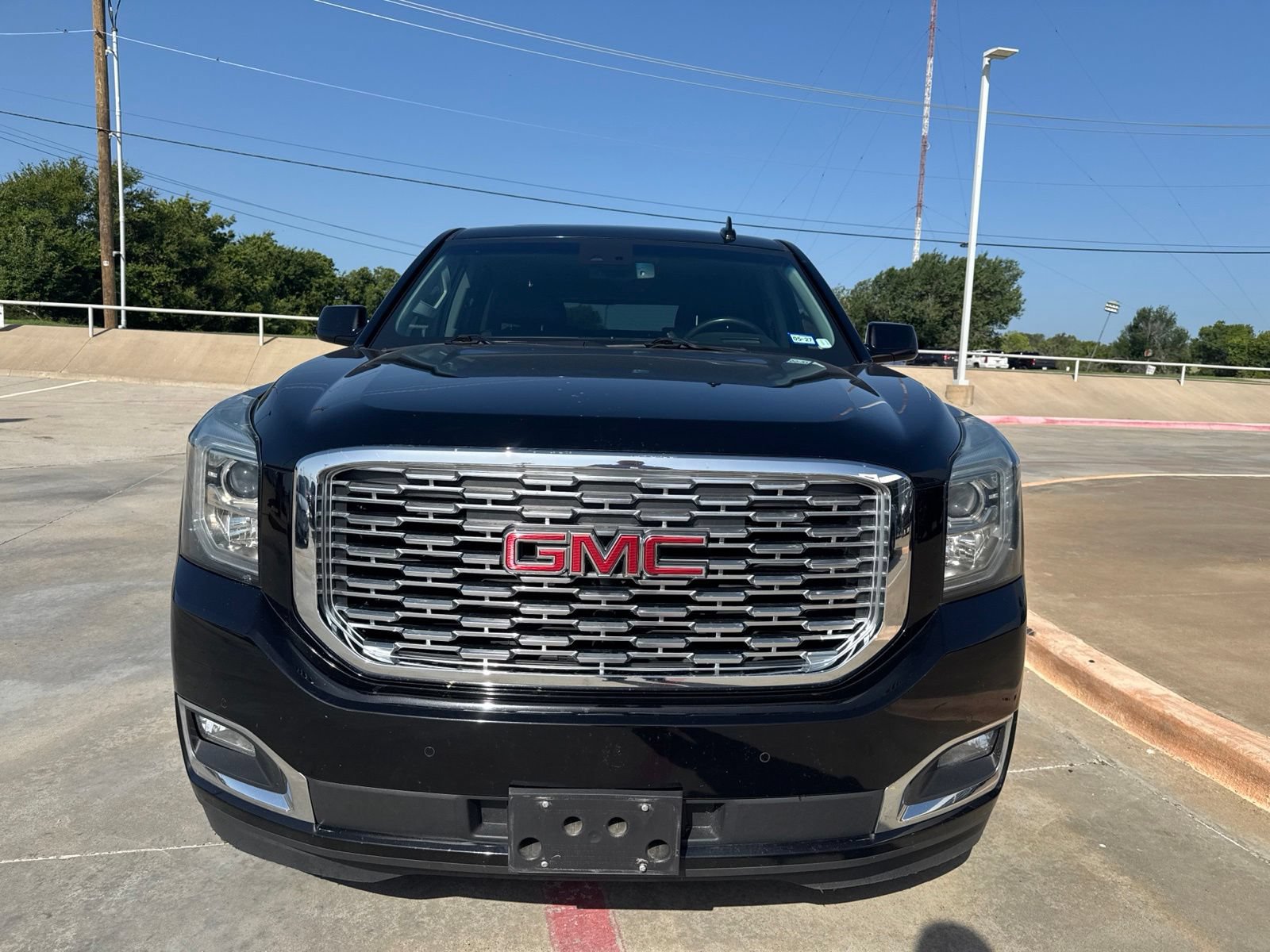 Used 2018 GMC Yukon Denali w/ Open Road Package AWD/4WD image 8