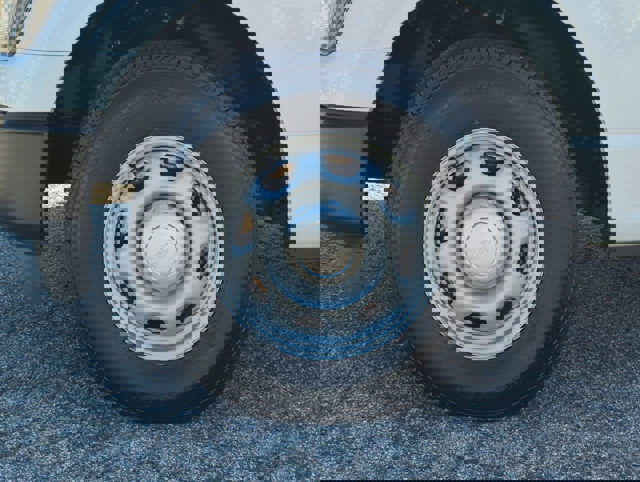 Used 2023 Ford F150 XL image 9