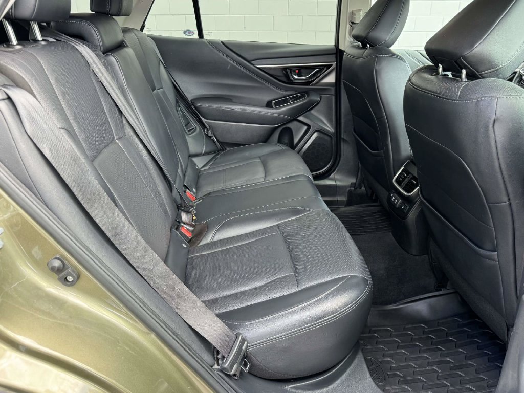 Used 2023 GMC Yukon XL Denali Ultimate AWD/4WD image 43