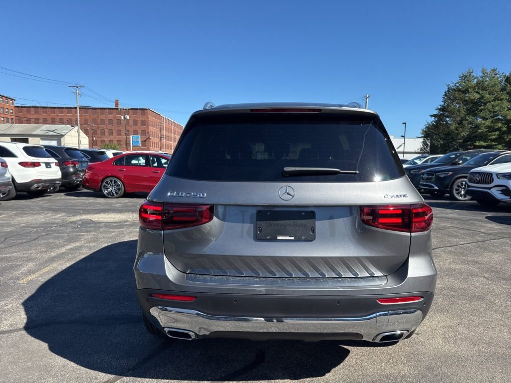 New 2026 Mercedes-Benz GLB 250 4MATIC image 6