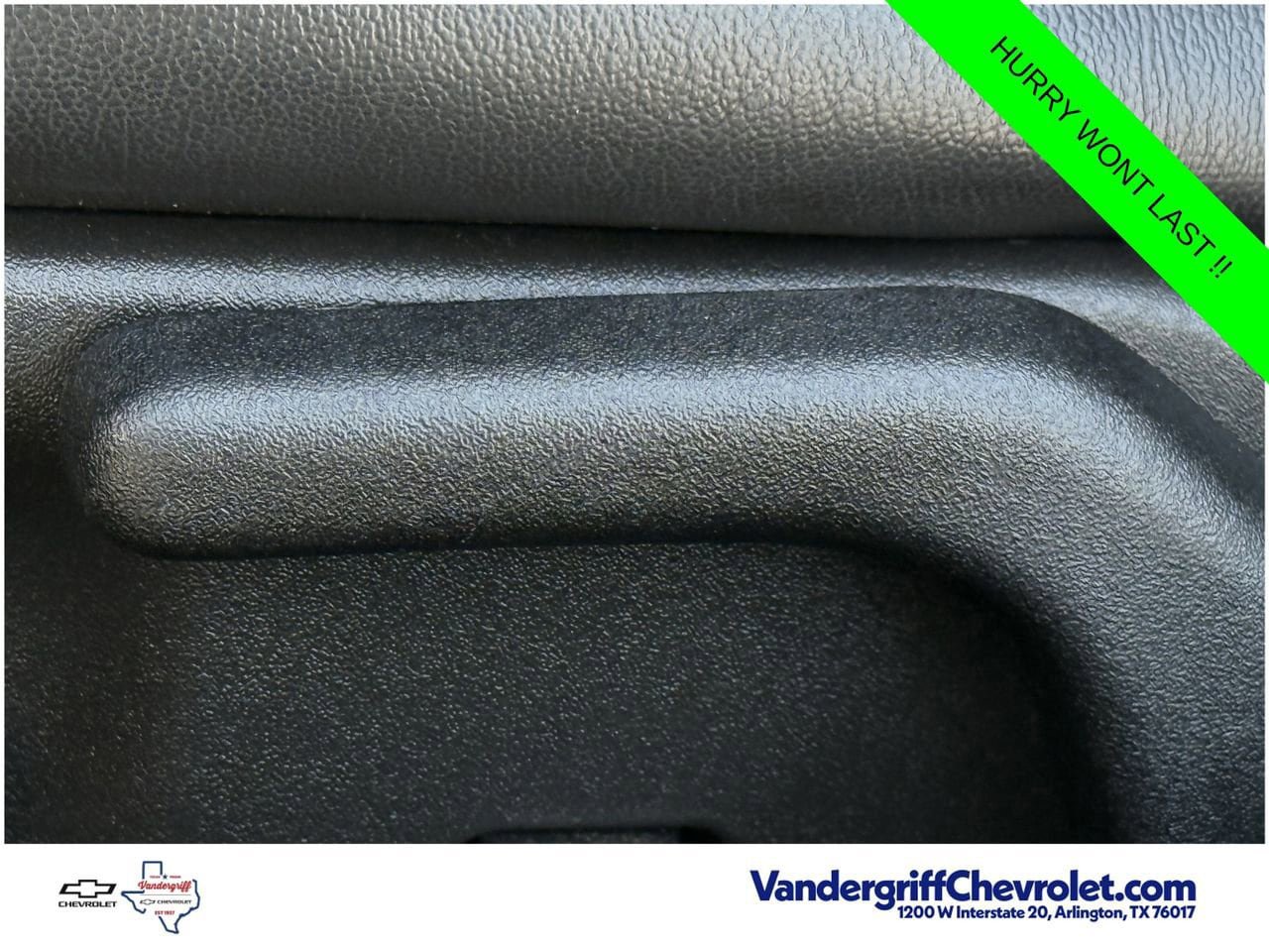 Used 2007 Chevrolet Corvette Coupe w/ Preferred Equipment Group RWD image 22