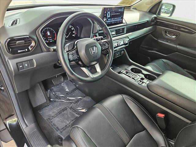 Used 2025 Honda Pilot EX-L image 9