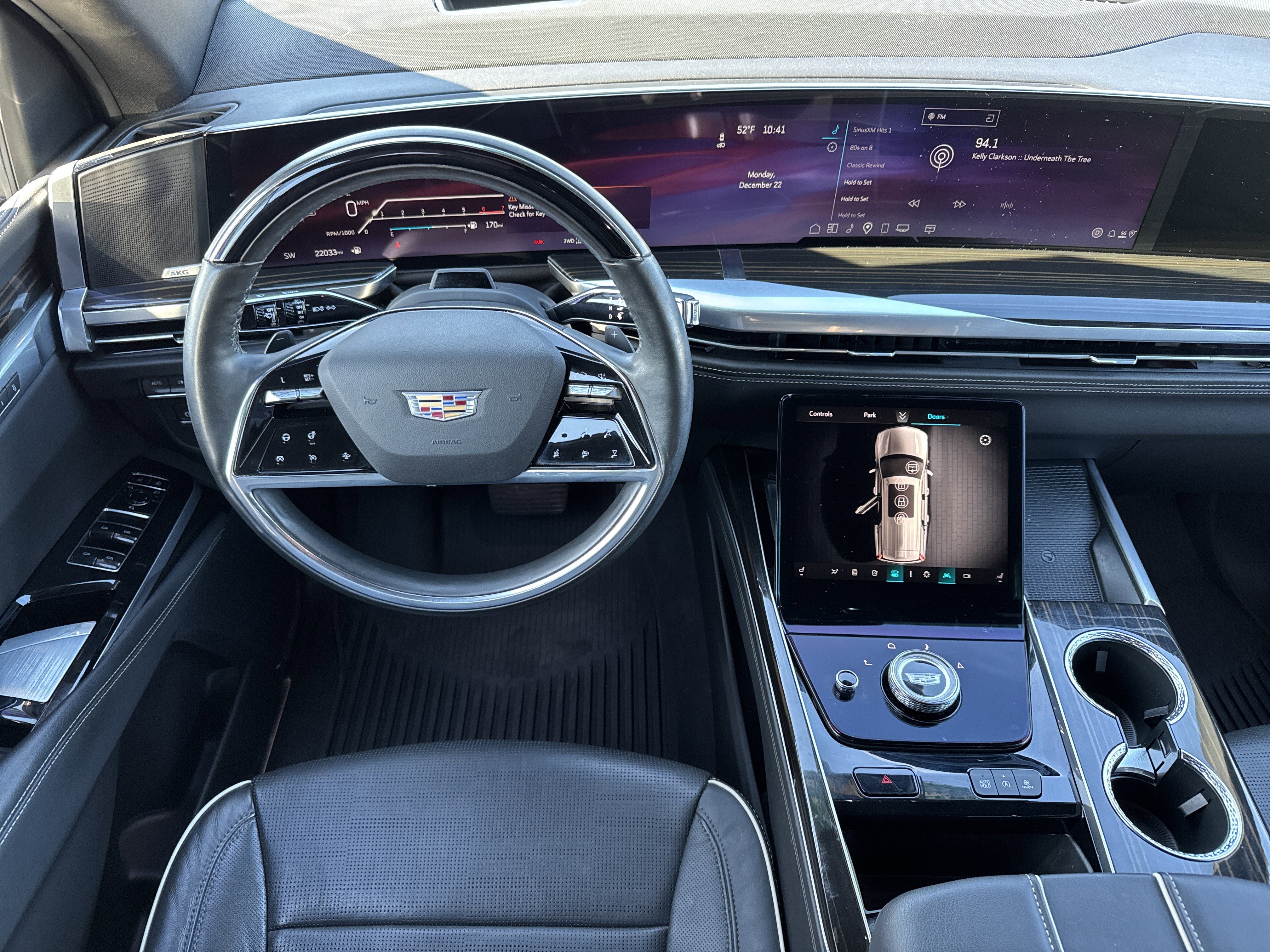 Used 2025 Cadillac Escalade Premium Luxury w/ Touring Package image 19