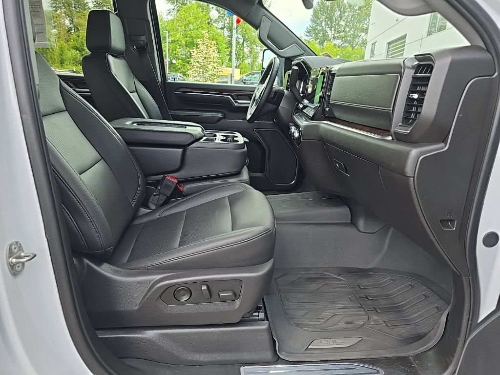 Used 2024 GMC Sierra 3500 SLT w/ X31 Off-Road Package image 29