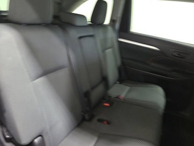 Certified 2019 Toyota Highlander LE FWD image 15