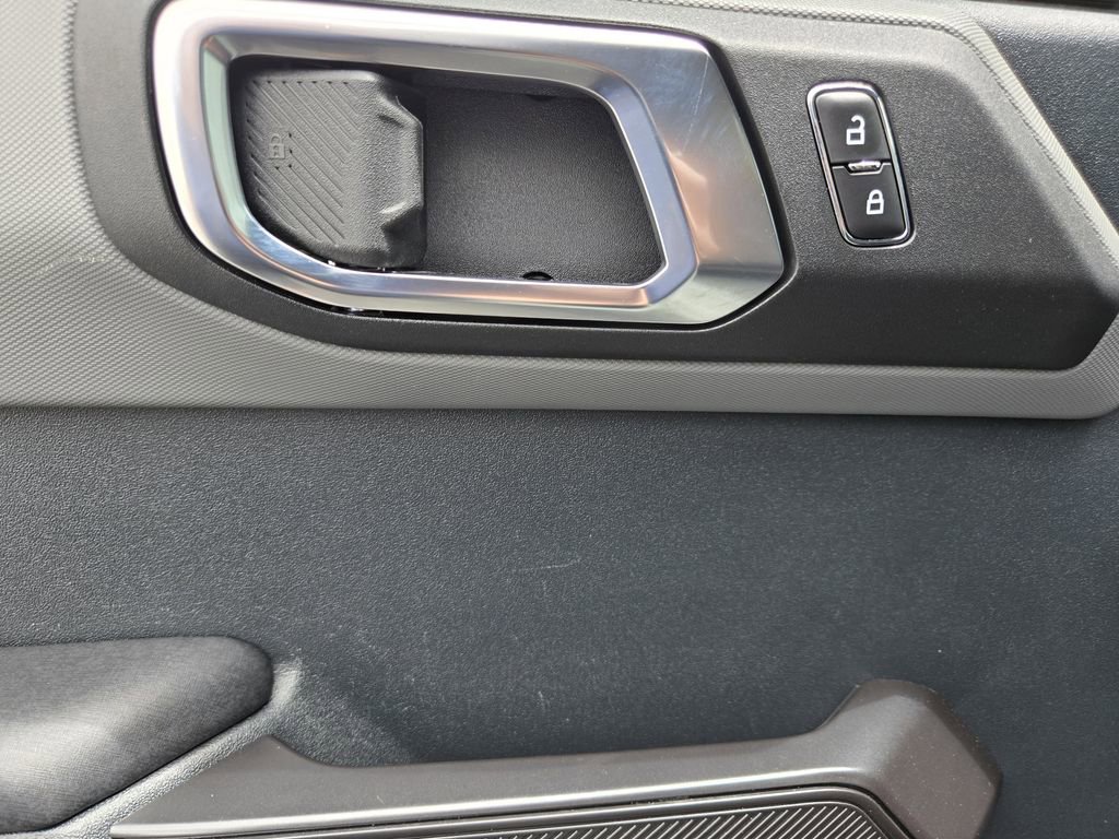 Used 2024 Ford Bronco Black Diamond AWD/4WD image 24