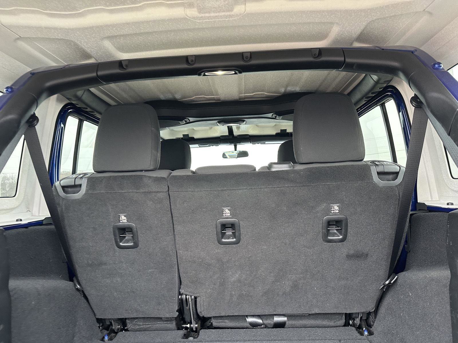 Used 2018 Jeep Wrangler Unlimited Sahara w/ Cold Weather Group image 8