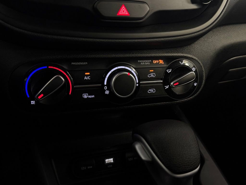 Used 2025 Kia Soul LX w/ LX Technology Package image 15