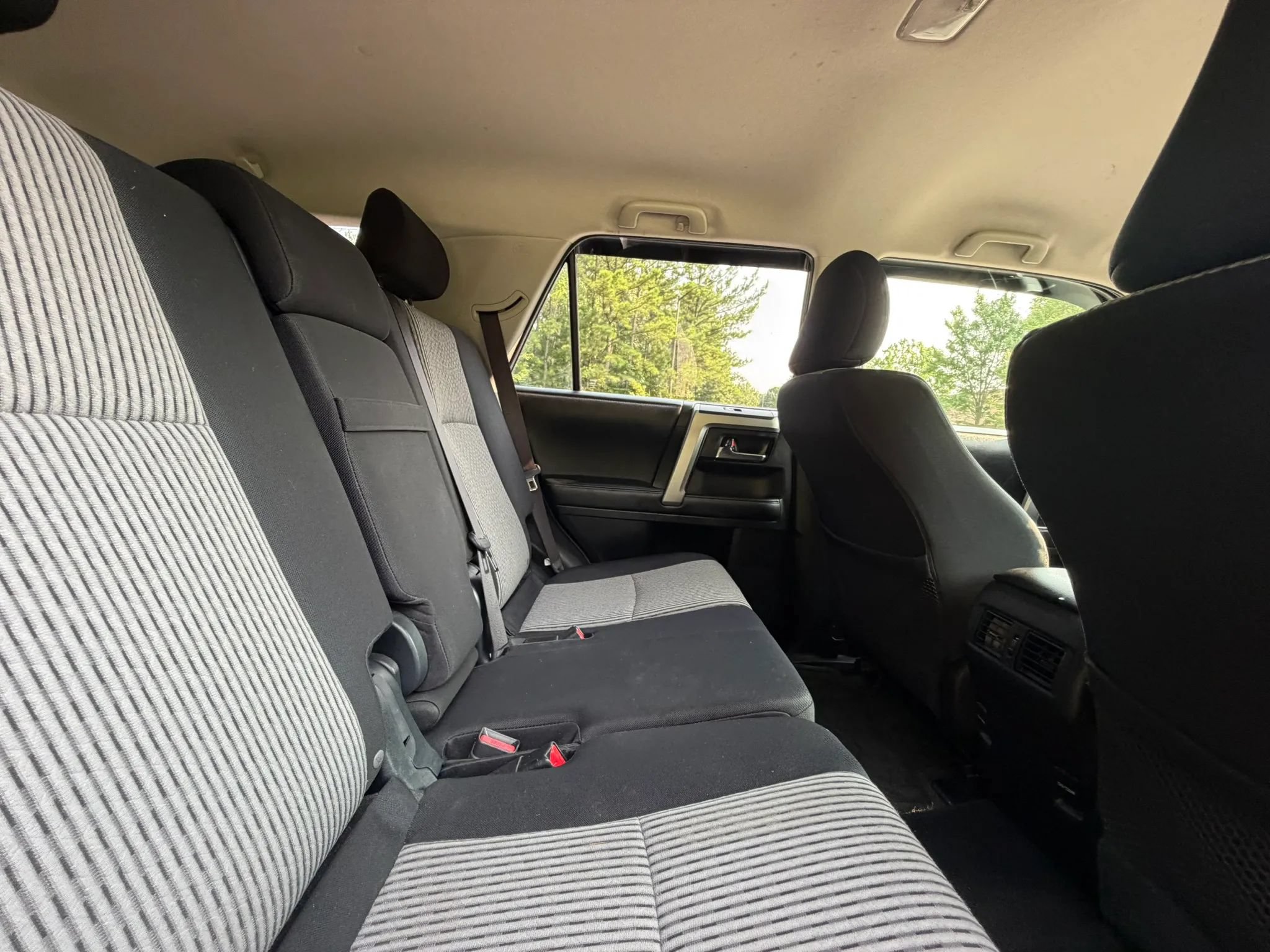 Used 2015 Toyota 4Runner SR5 RWD image 22