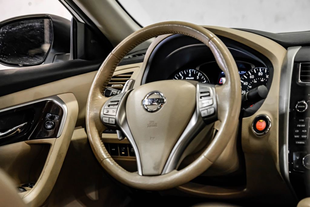 Used 2015 Nissan Altima 3.5 SL FWD image 17