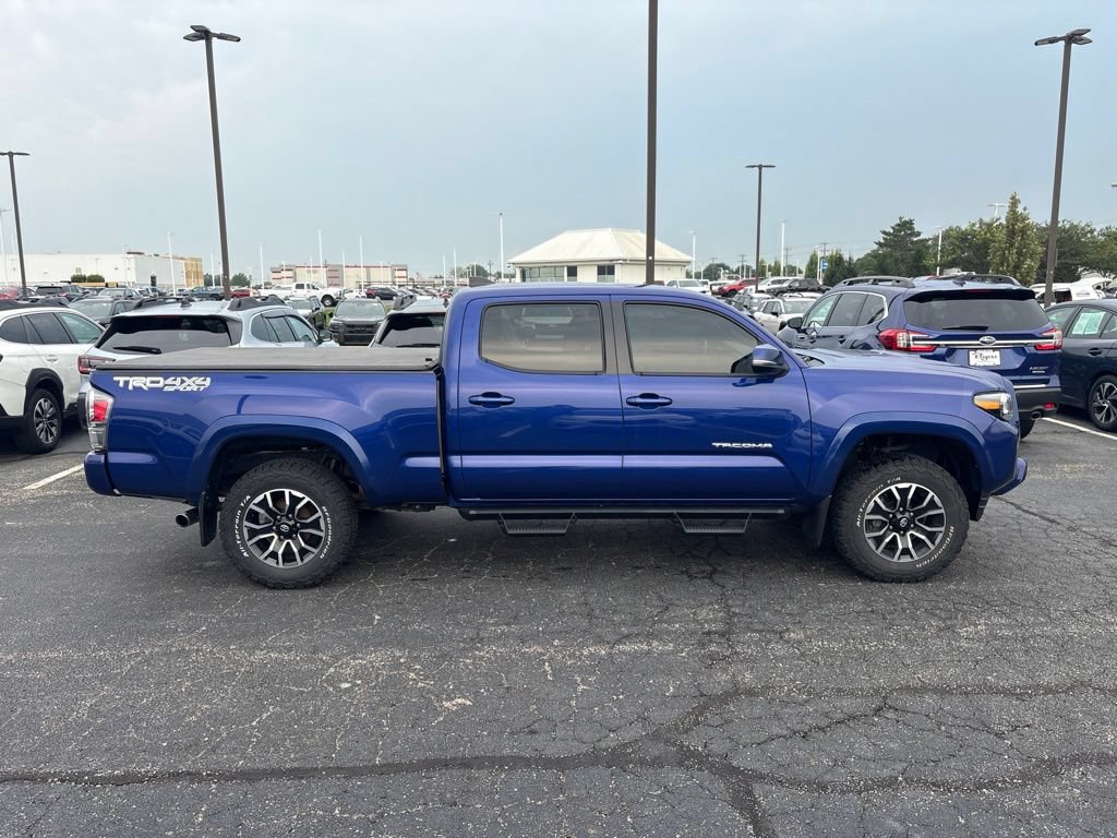 Used 2022 Toyota Tacoma TRD Sport w/ Technology Package AWD/4WD image 2