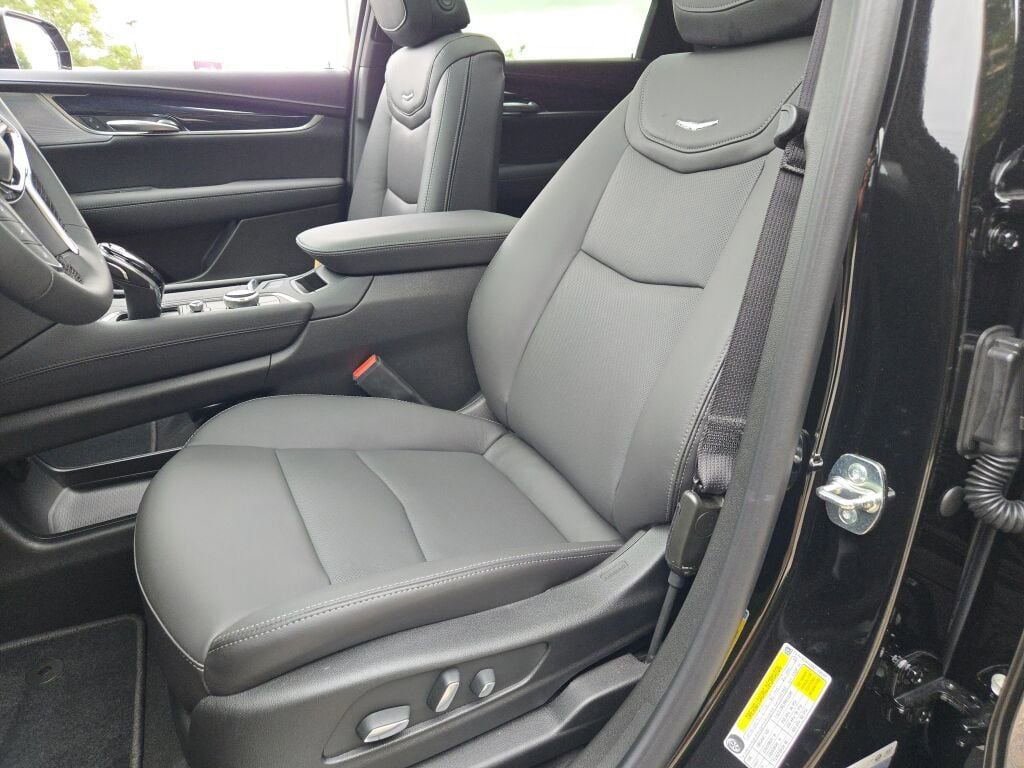 New 2025 Cadillac XT5 Premium Luxury image 27