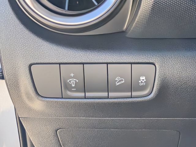 Used 2023 Hyundai Kona SEL FWD image 22
