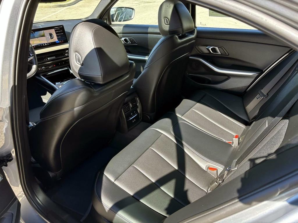 Certified 2025 BMW 330i xDrive Sedan image 29