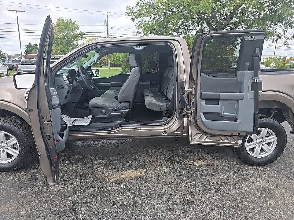 Used 2022 Ford F150 XLT image 24